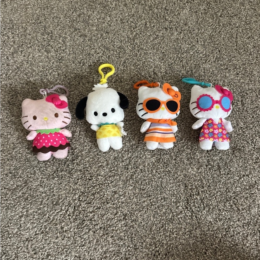 Hello Kitty Keychains!